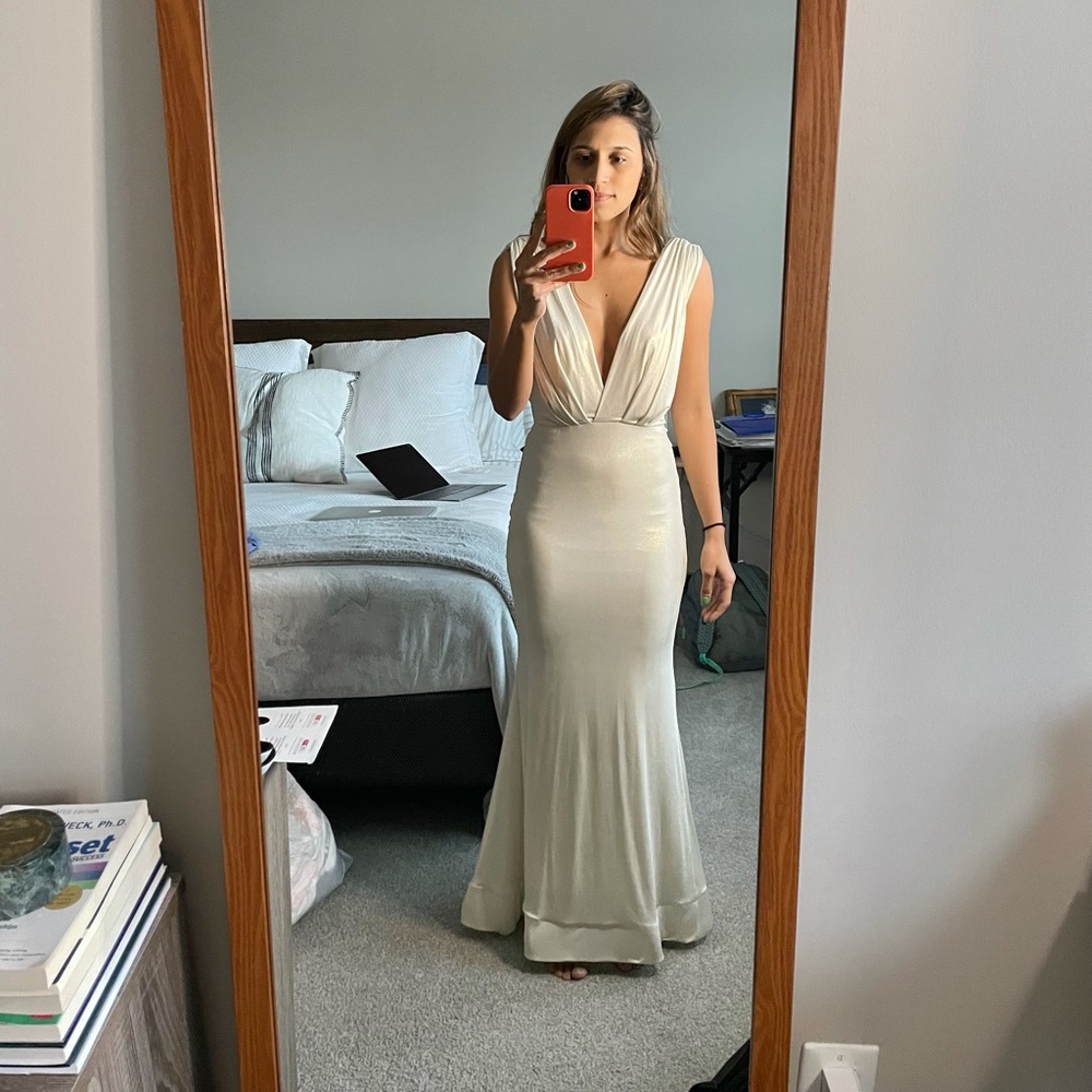 Gown dress